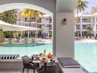 Peppers-PortDouglas-Pool-Restaurant-1