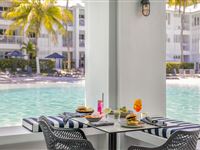 Peppers-PortDouglas-Pool-Restaurant-9