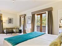 Highland King Bedroom - Peppers Manor House