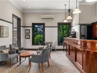 PeppersManorHouseTaittingerLounge1
