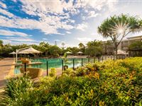 Lagoon pool with sandy beach - Peppers Salt Resort & Spa Kingscliff