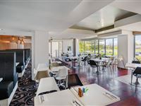 Season Restaurant - Peppers Salt Resort & Spa Kingscliff