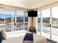 Peppers Seaport - Luxury Marine View Suite